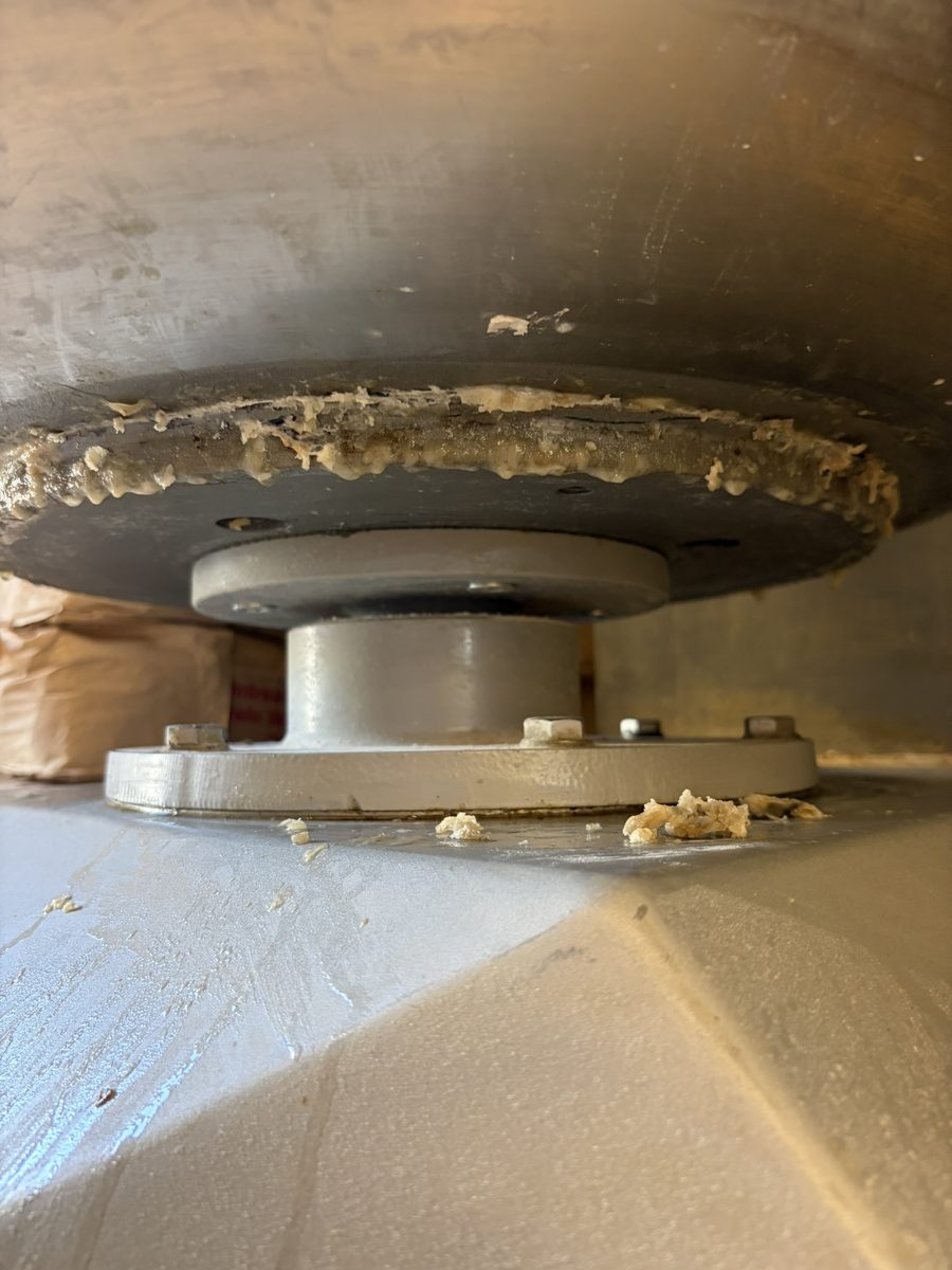 Heavy dough accumulation